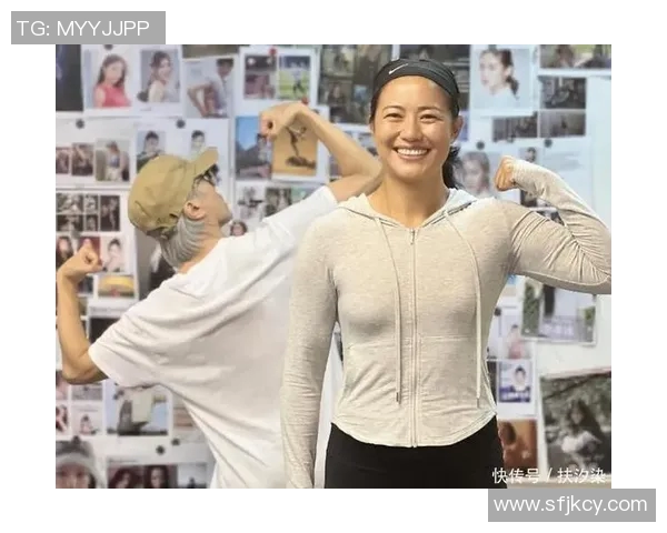 足球明星女友大胆秀胸引发热议网友热评不断关注度飙升 足球明星女友大胆秀胸引发热议网友热评不断关注度飙升