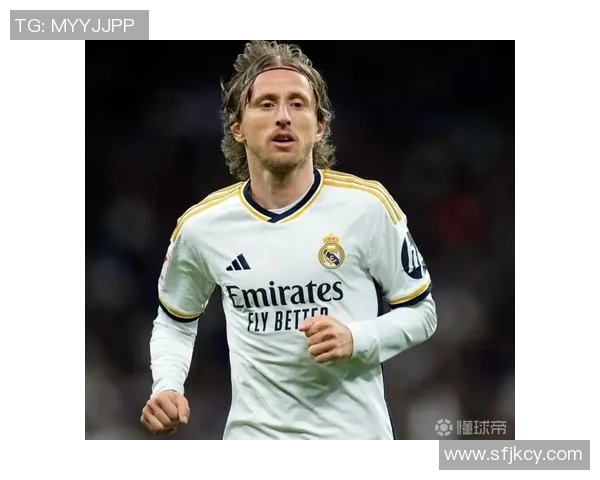 足球明星心中的女神形象揭秘她们如何影响球场内外的生活与事业 足球明星心中的女神形象揭秘她们如何影响球场内外的生活与事业